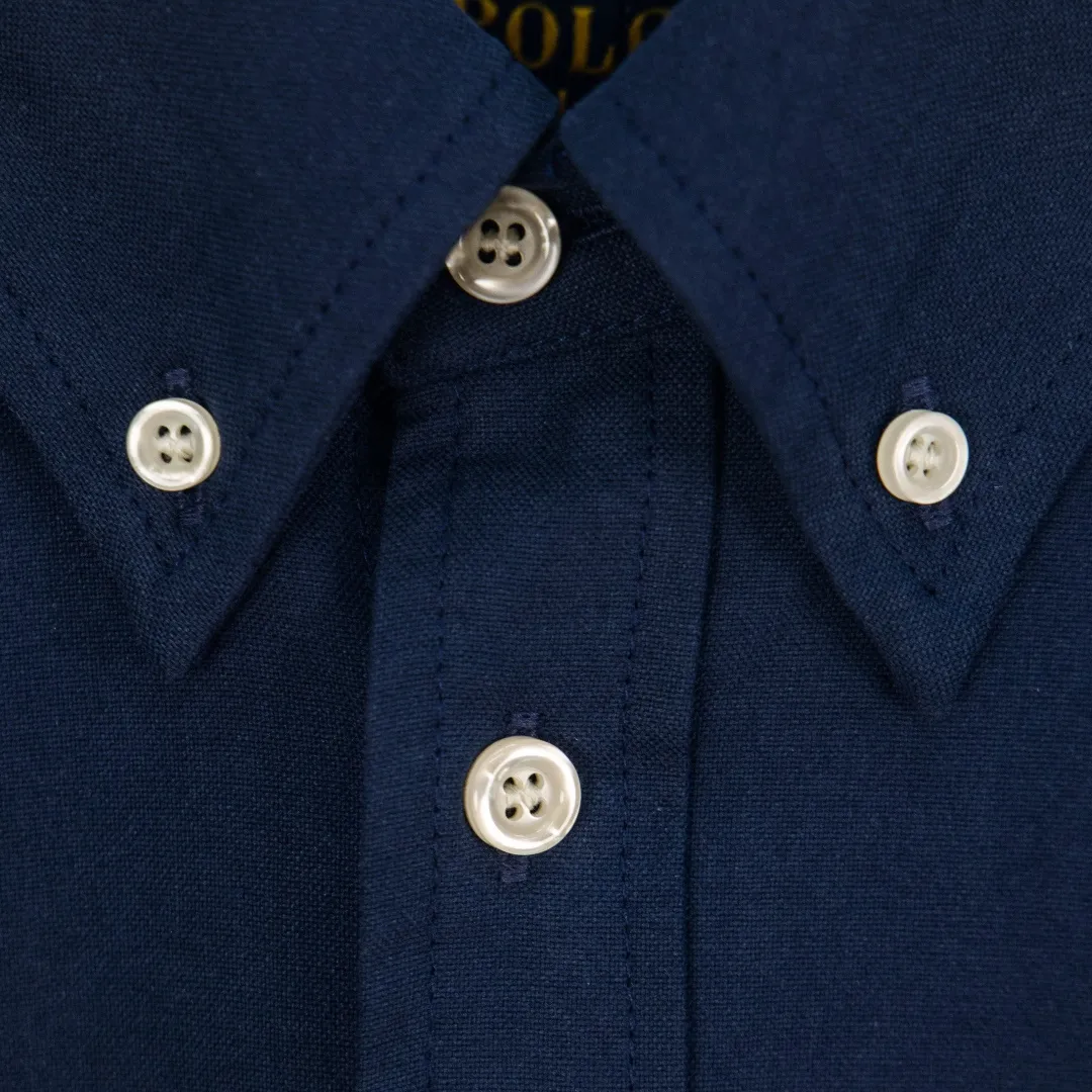 P270 zp version [Exclusive supply] Ralph Lauren/Ralph Lauren's classic evergreen single product 100 cotton Oxford spun old money style casual long-sleeved shirt. 100% restored workmanship. The entire garment is embedded with seams and clean edges. The upper back seams are reorganized for a better fit. ✅ 100 cotton Oxford spun on the face. Pre-wash treatment. The texture is tight and soft. ✅ Custom dyed original pearlescent white bottom buttons. Size partitions. ✅ Special shaped chiffon foil is included in the collar door tube. It is not easy to deform and pull. ✅ RL classic version of the Oxford shirt. The thick and crisp feeling brought by the Oxford cloth. It can be worn alone or as an outer layer. It can be worn in all seasons. It is a must-have item for the wardrobe. Get it with your eyes closed. Color: black, white, pink, blue, carbon gray, khaki, navy blue and red label, dark blue and white label (8 colors) Size: S M L XL Number: WW10970
